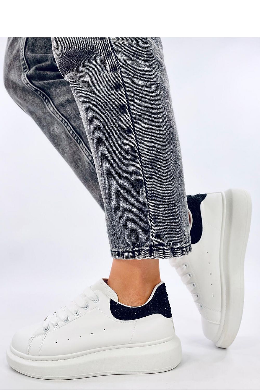 Sports shoes model 192180 Inello