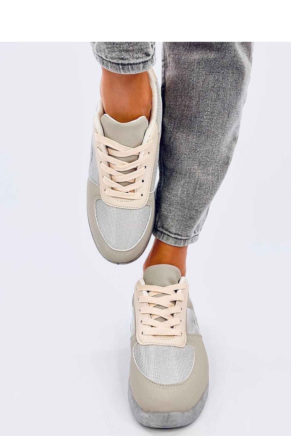 Sports shoes model 192604 Inello