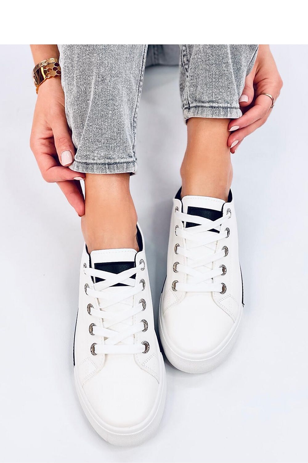 Inello model 194032 sneakers