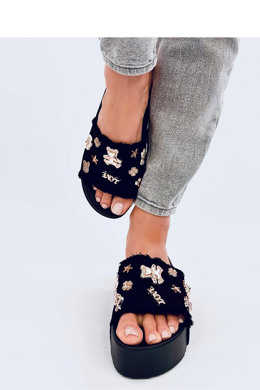 Clacquettes model 194641 Inello