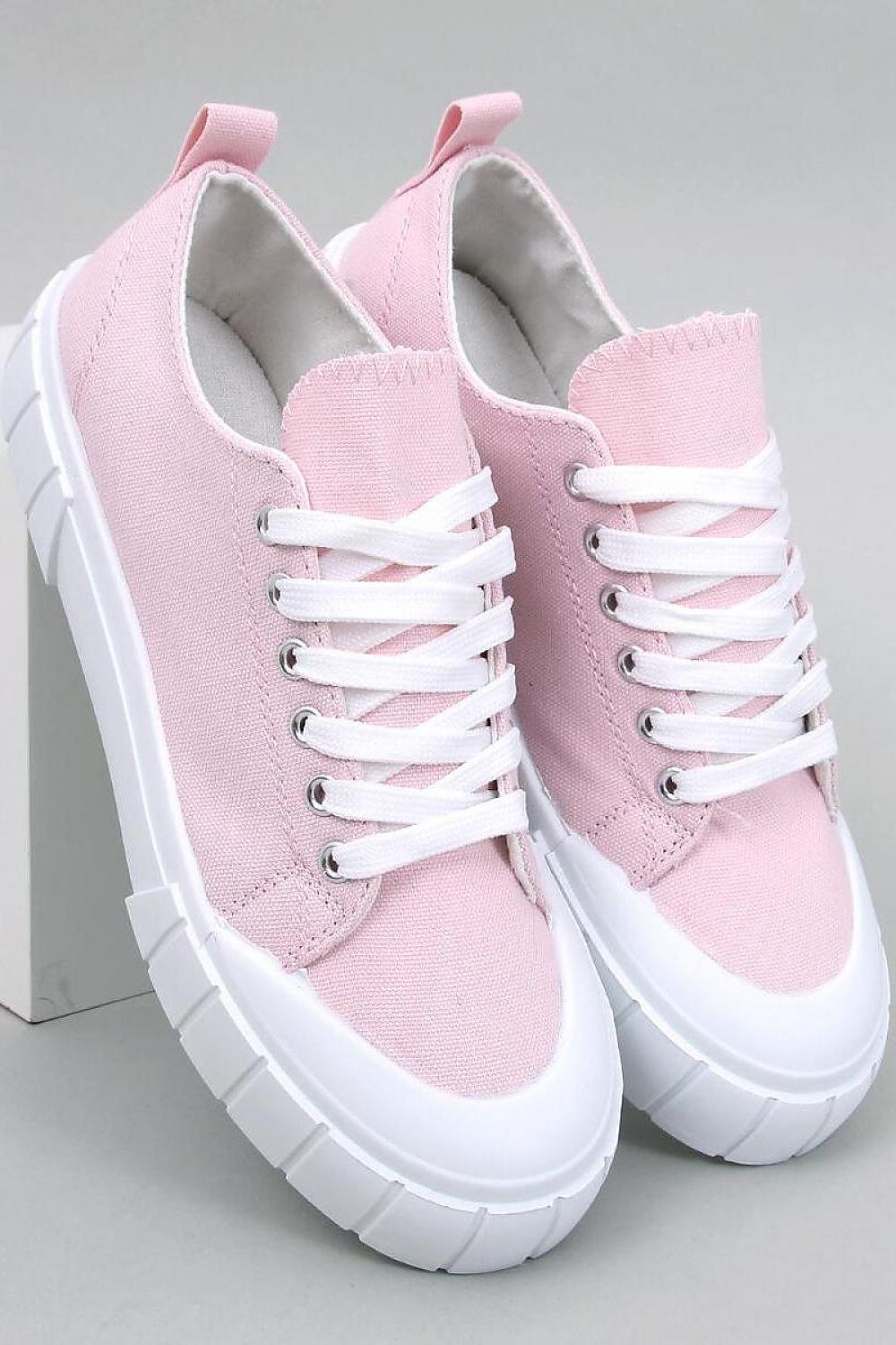 Inello model 195548 sneakers
