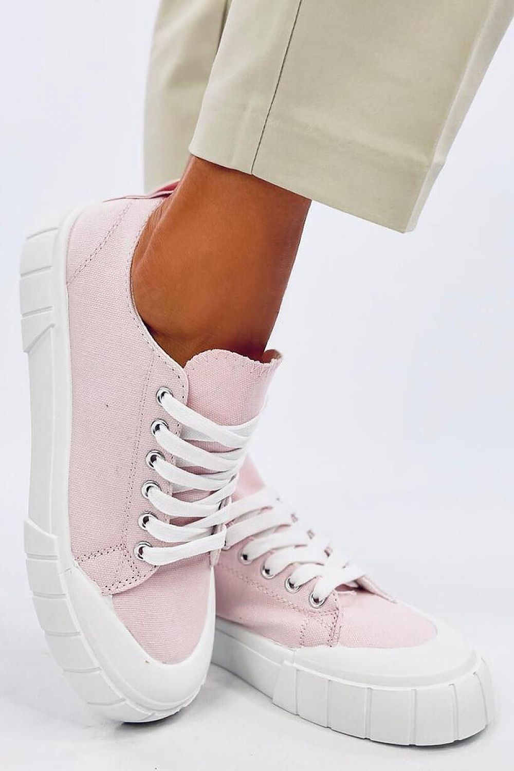 Inello model 195548 sneakers