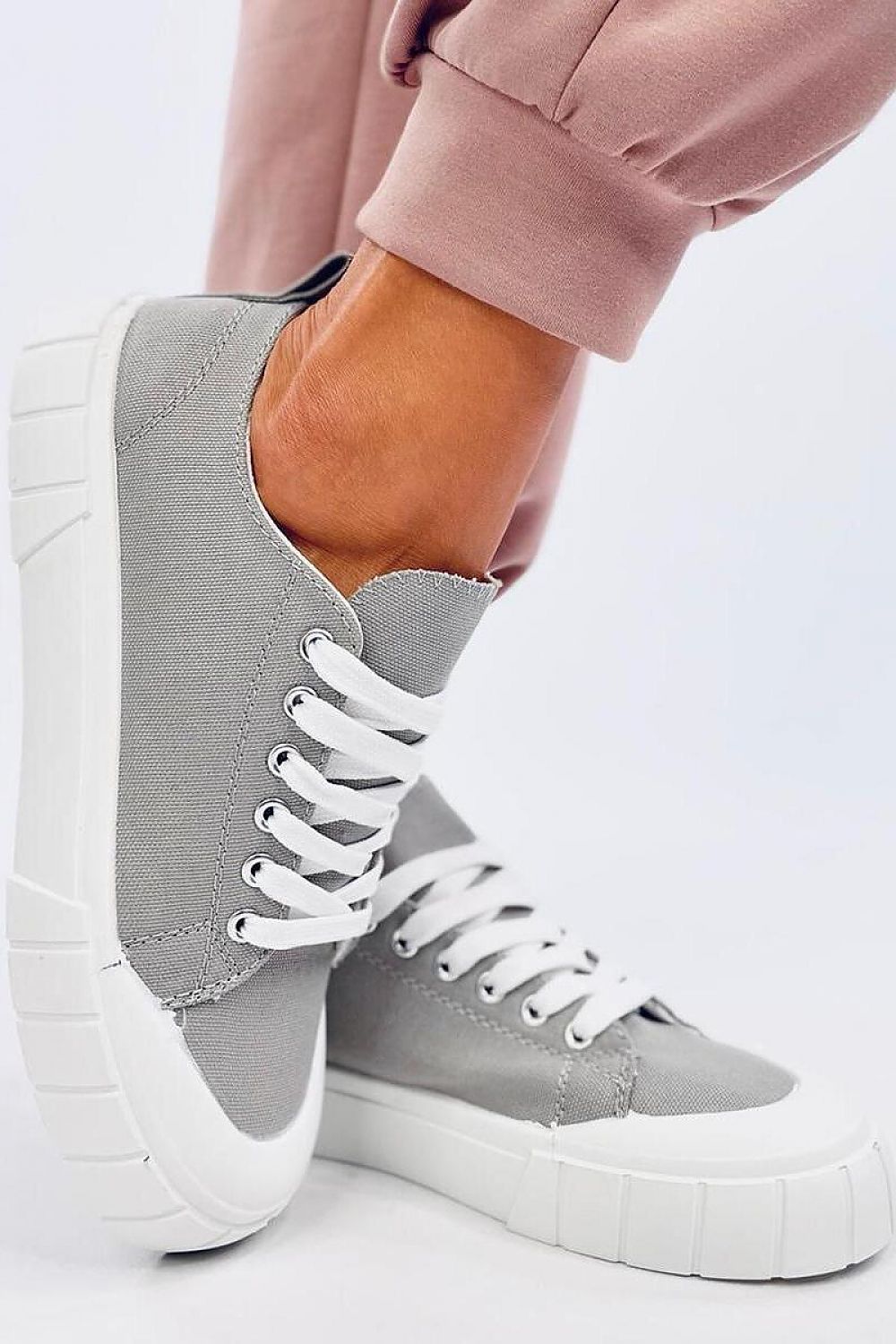 Inello model 195550 sneakers