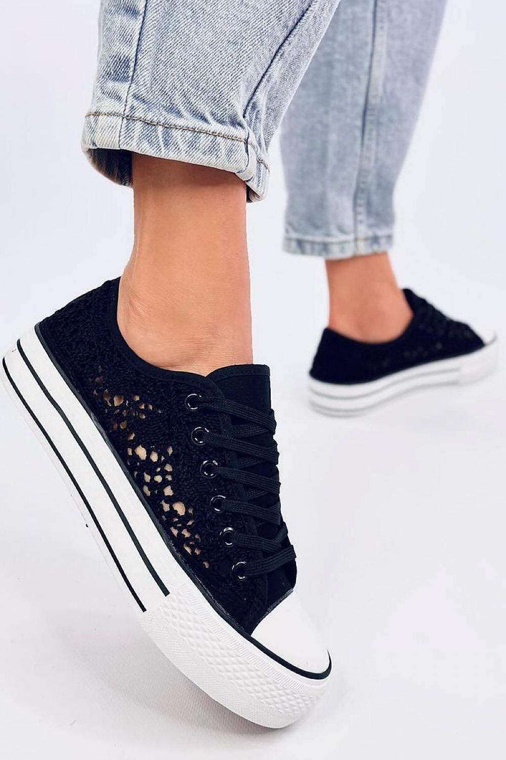 Inello model 195555 sneakers