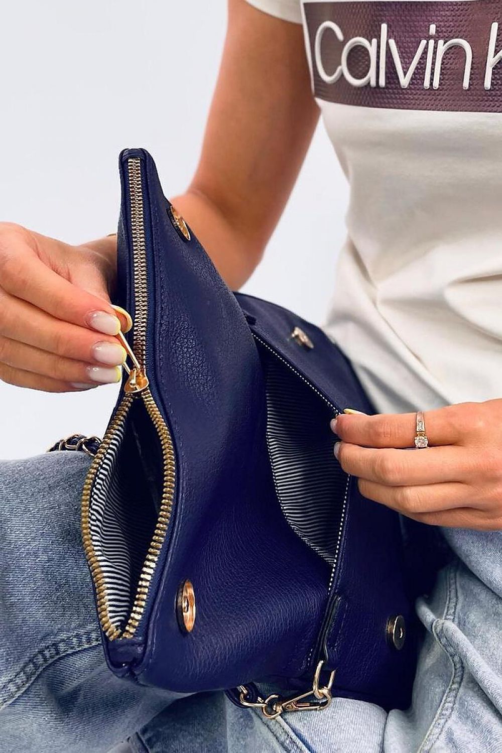 Shoulder bag model 195560 Inello