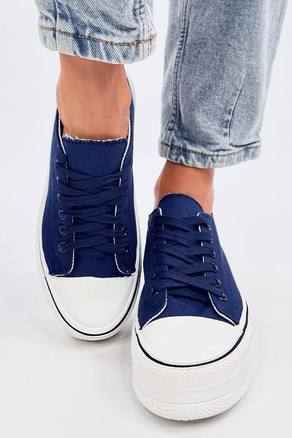 Inello model 195620 sneakers