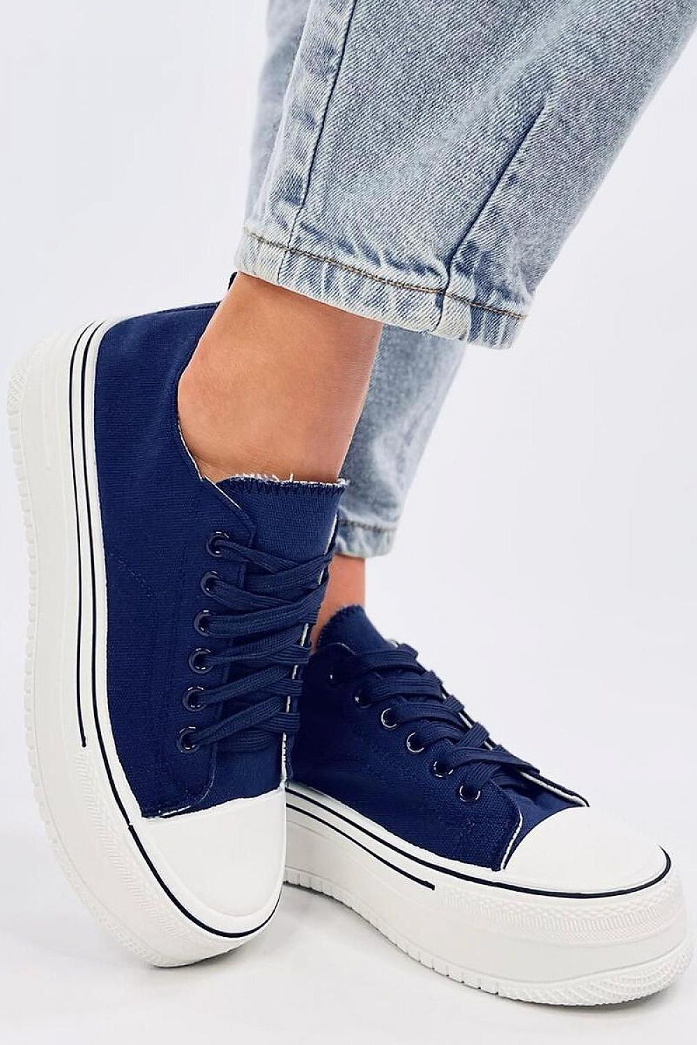 Inello model 195620 sneakers