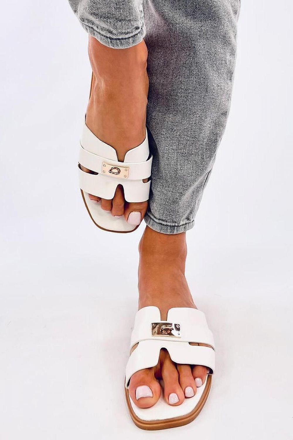 Slides model 195984 Inello