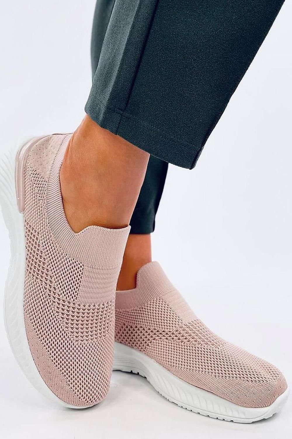 Sports shoes model 196009 Inello