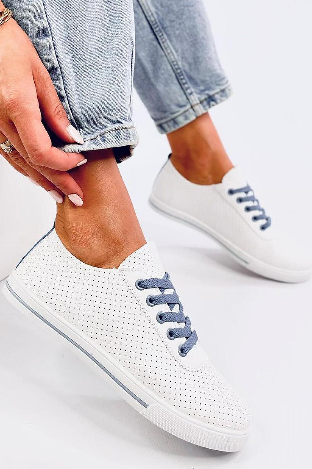 Inello model 196064 sneakers