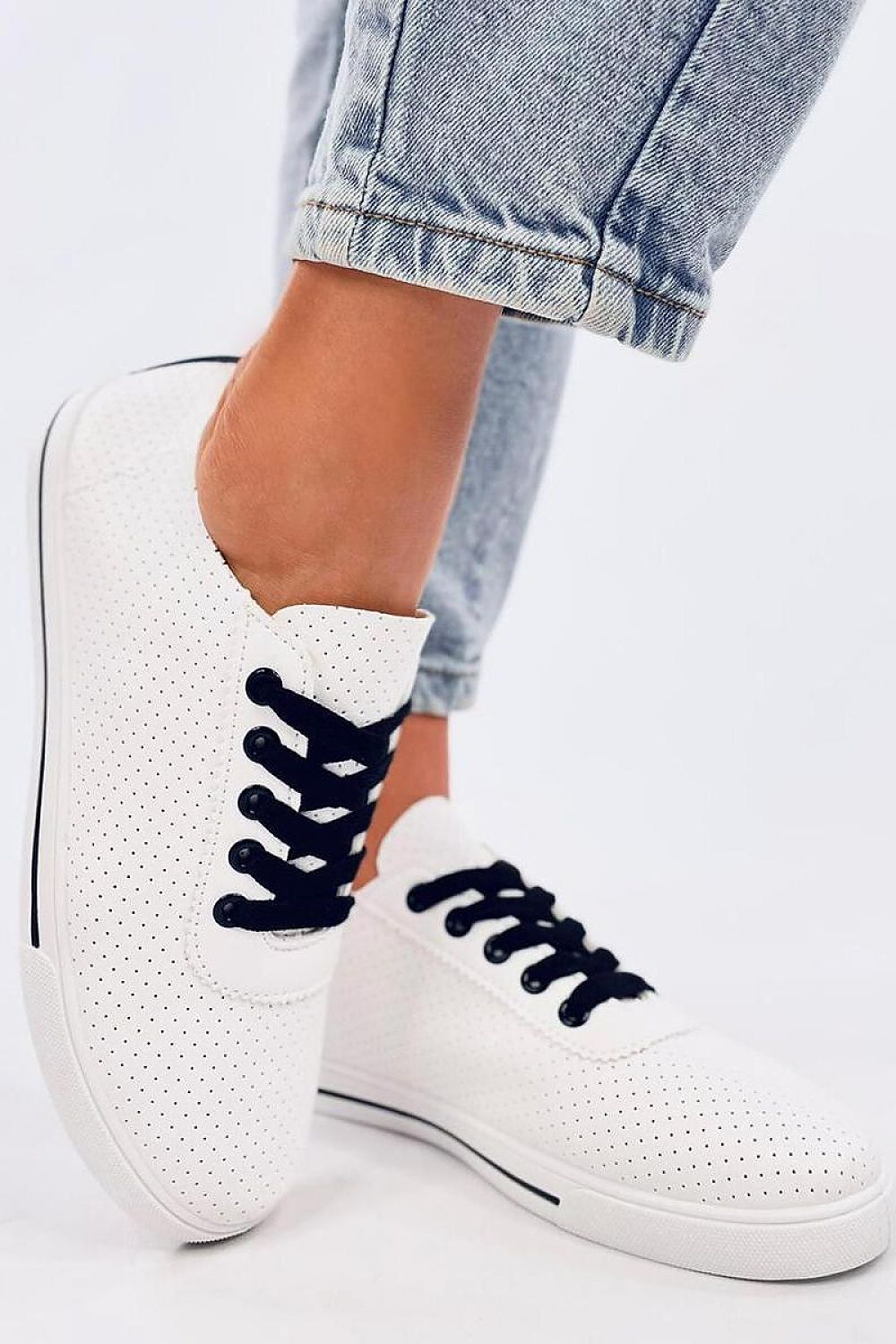 Inello model 196066 sneakers