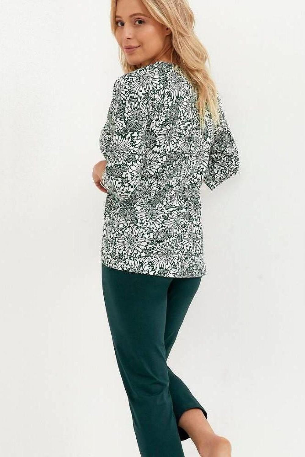 Pajamas model 196193 Cana