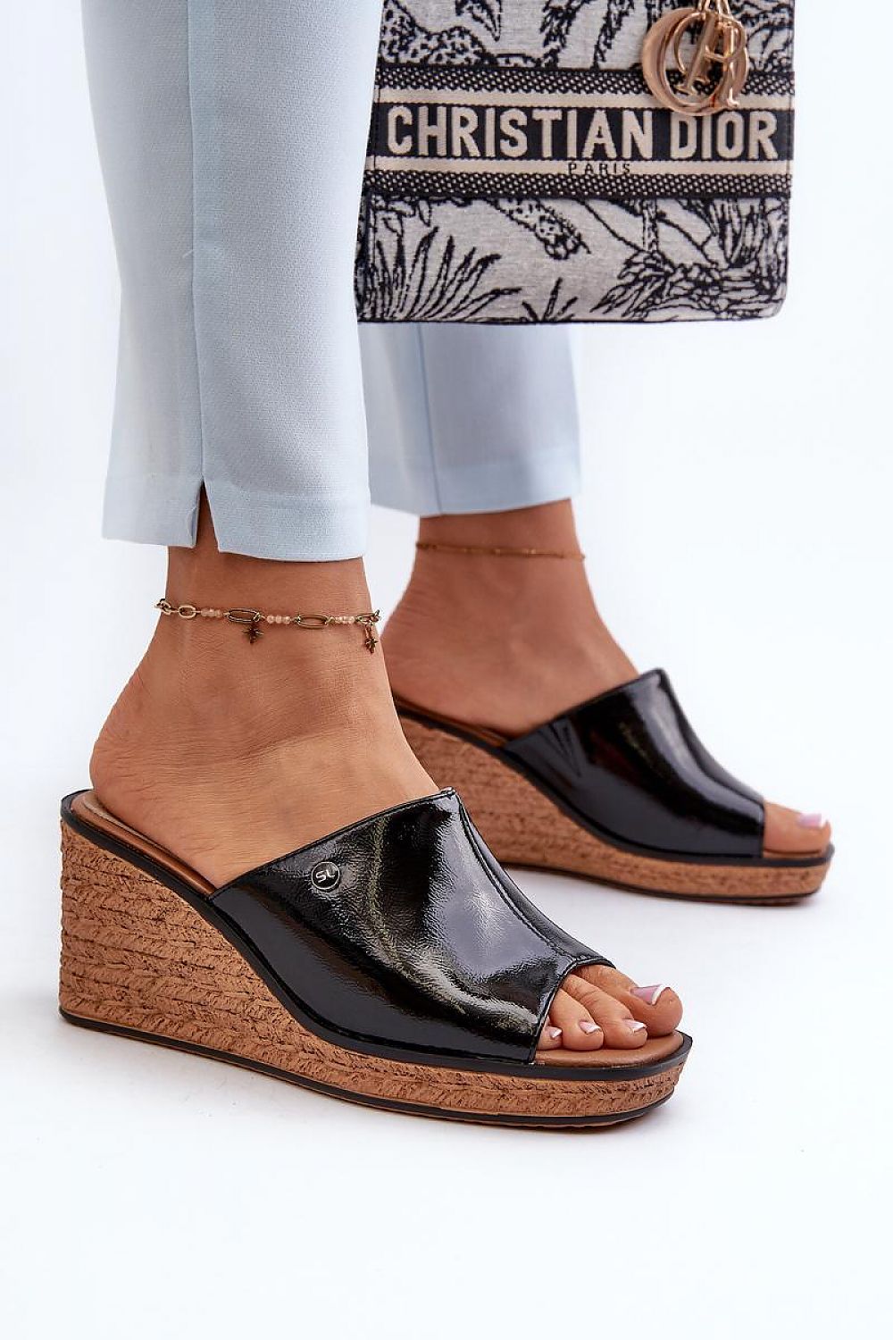 Clacquettes model 196691 Step in style