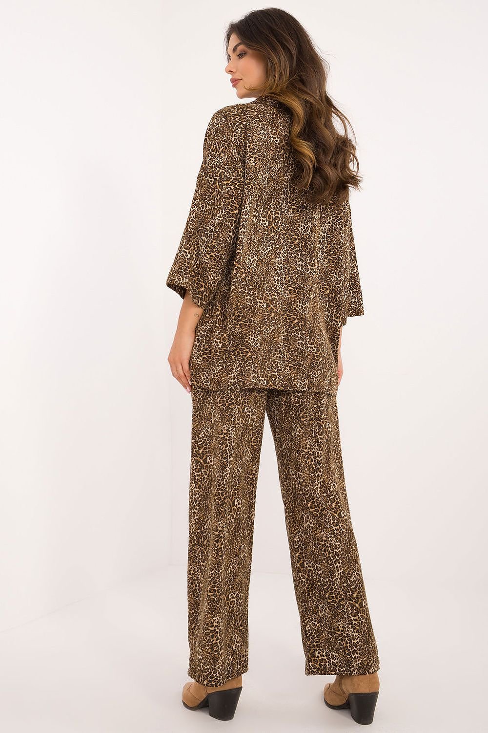L`ensemble model 200221 Italy Moda