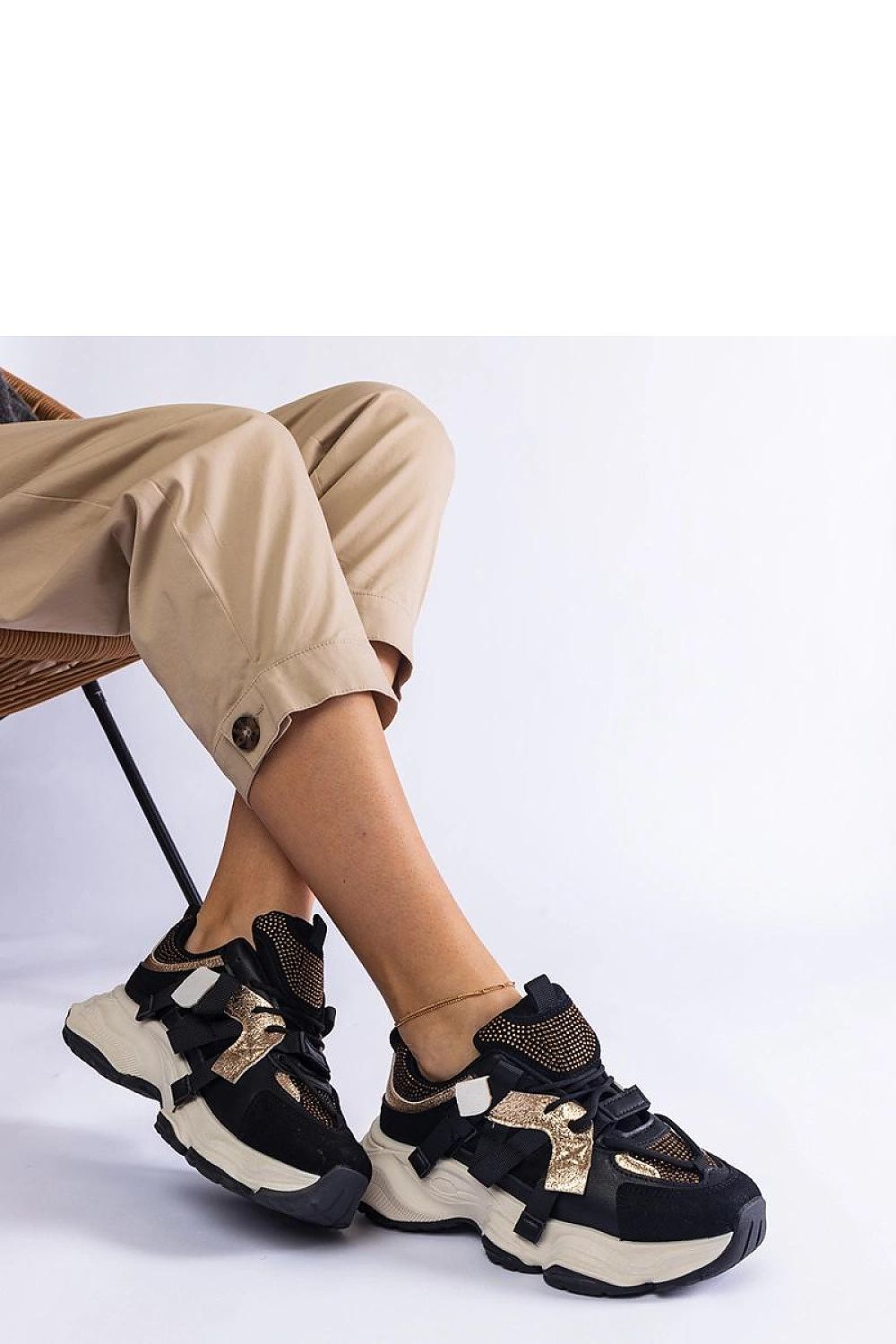 Baskets model 207119 Solea