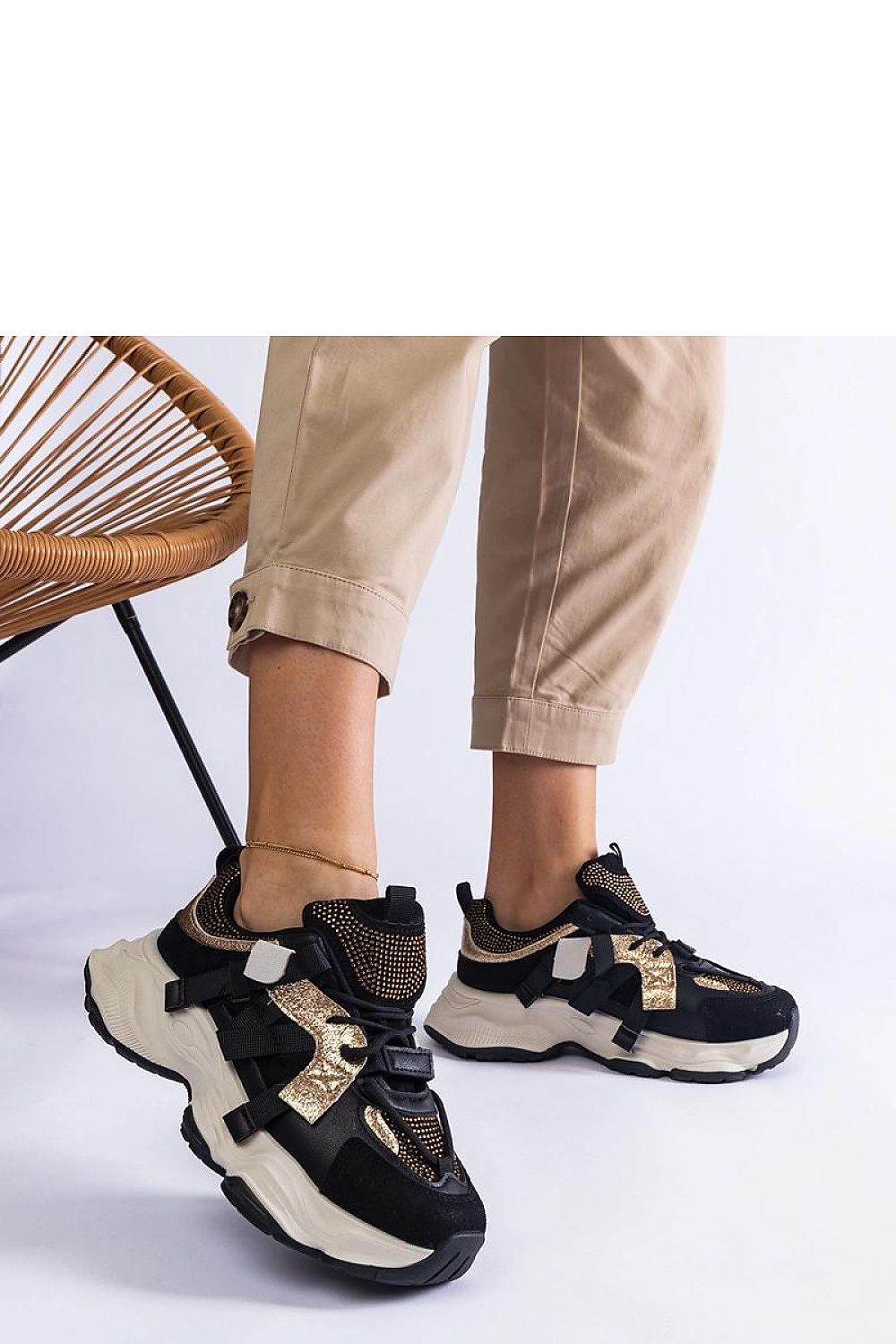 Baskets model 207119 Solea