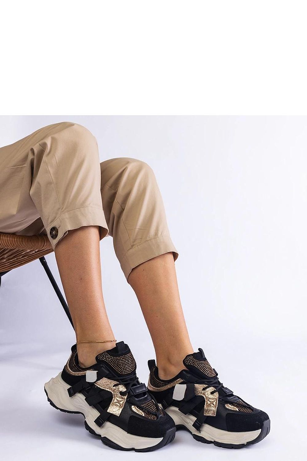 Baskets model 207119 Solea