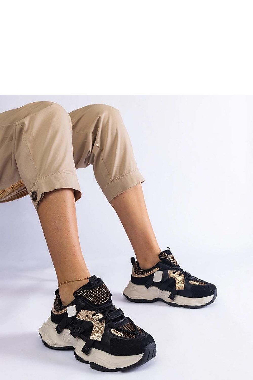 Baskets model 207119 Solea