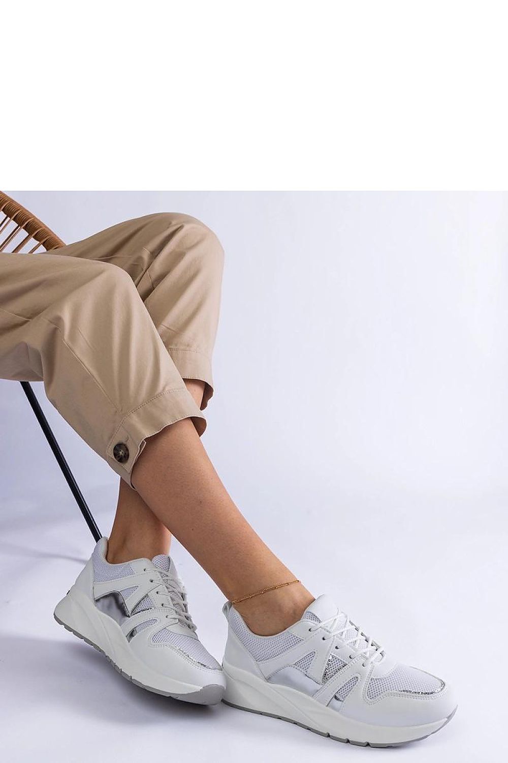 Baskets model 207121 Solea