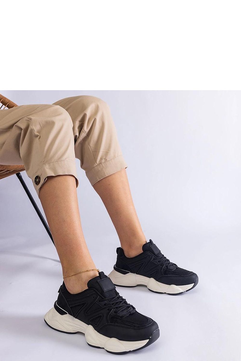 Baskets model 207122 Solea