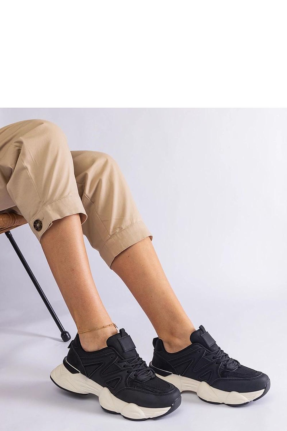 Baskets model 207122 Solea