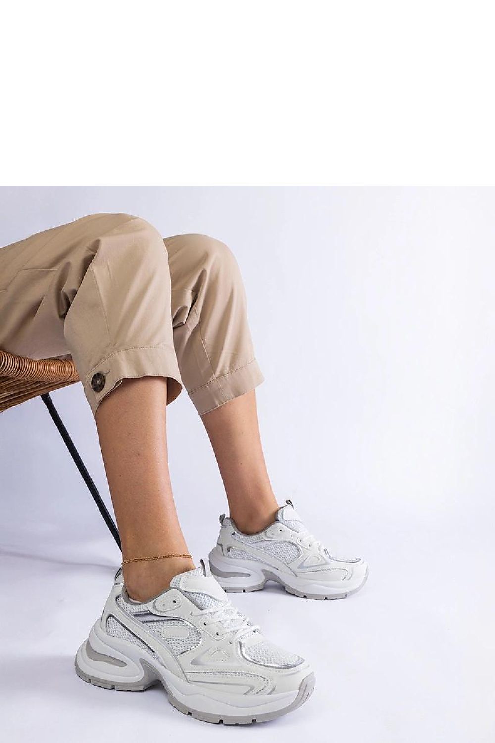 Baskets model 207129 Solea