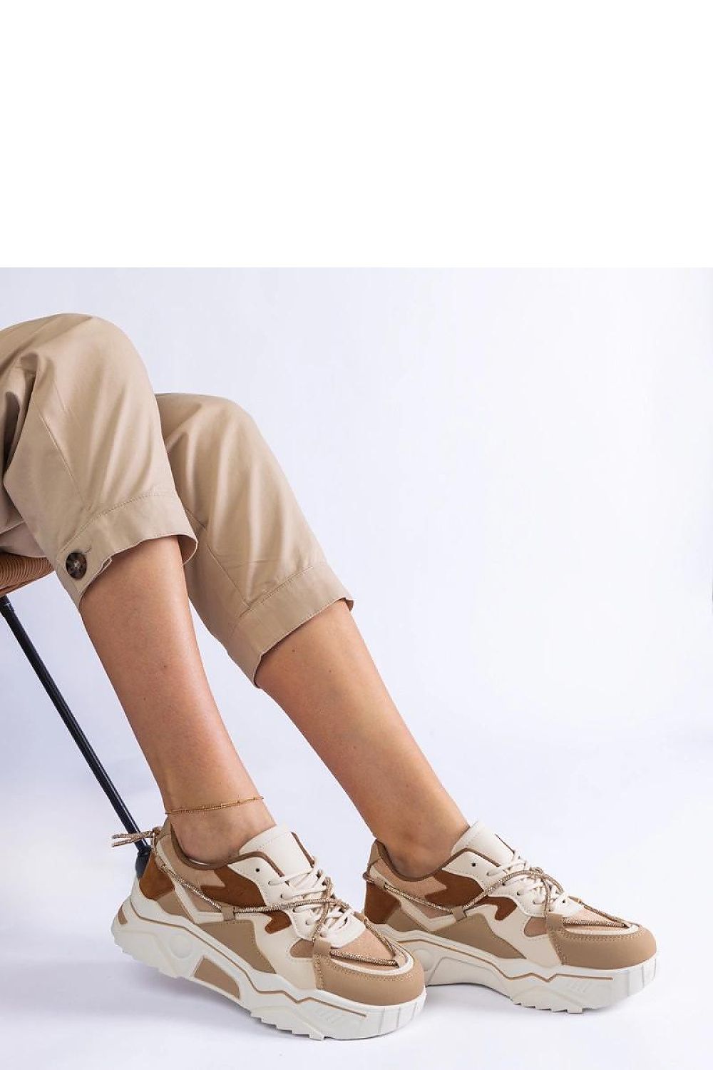 Baskets model 207131 Solea