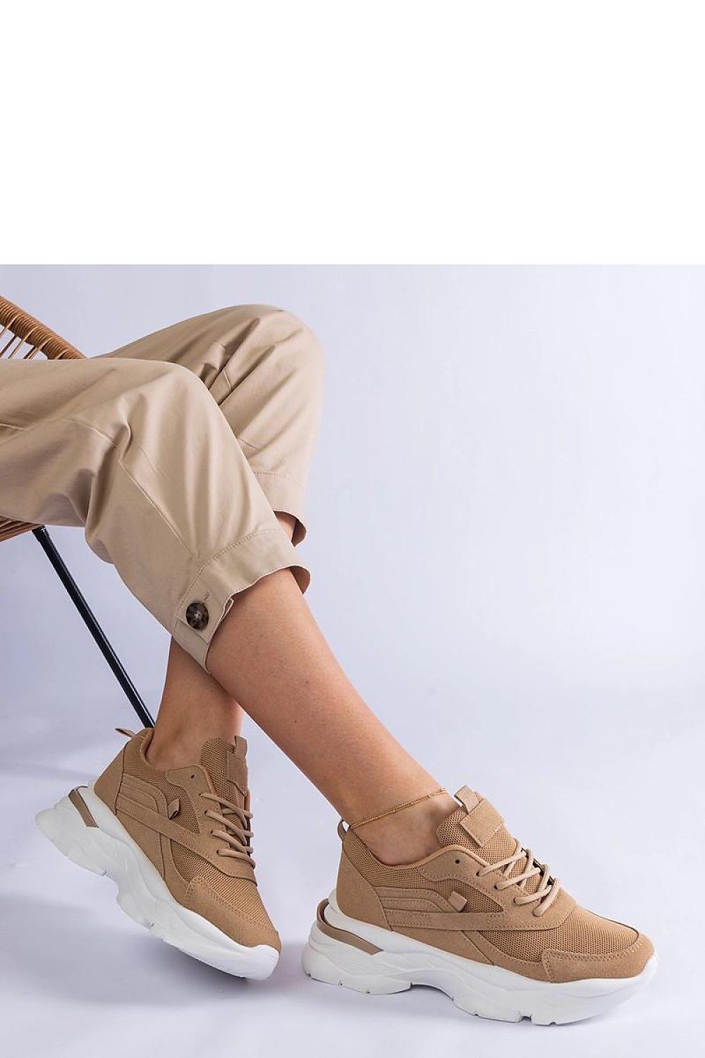 Baskets model 207132 Solea