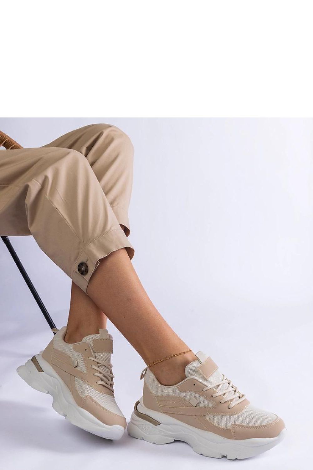 Baskets model 207133 Solea