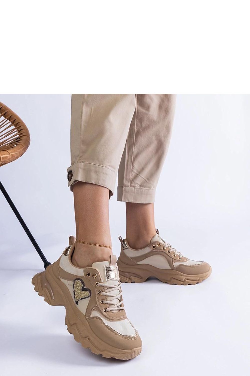 Baskets model 207135 Solea