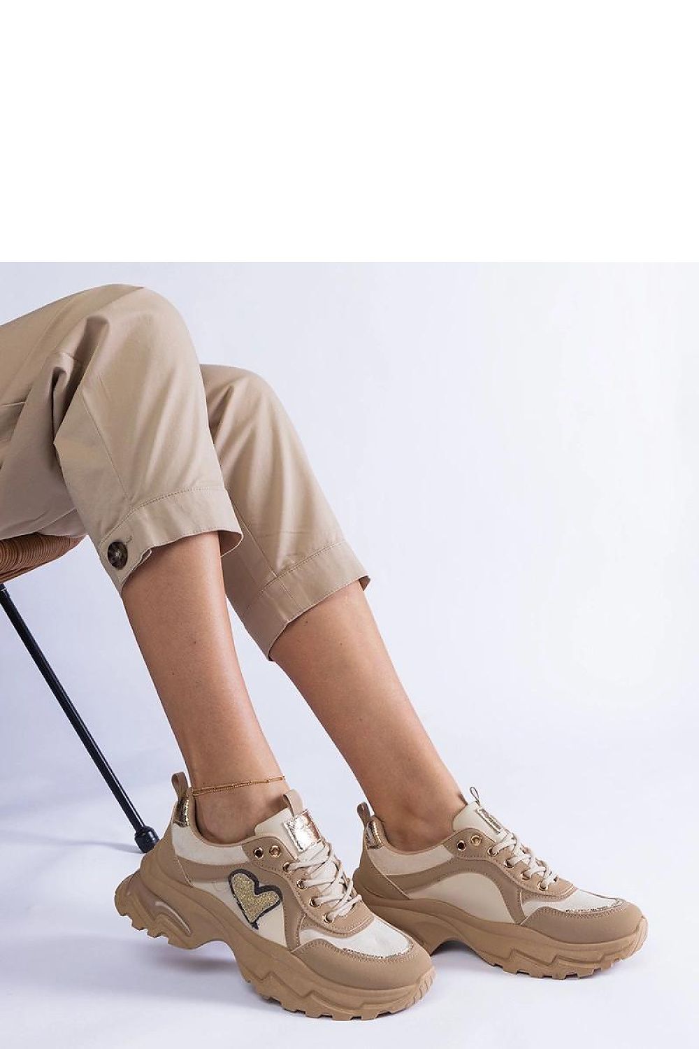 Baskets model 207135 Solea