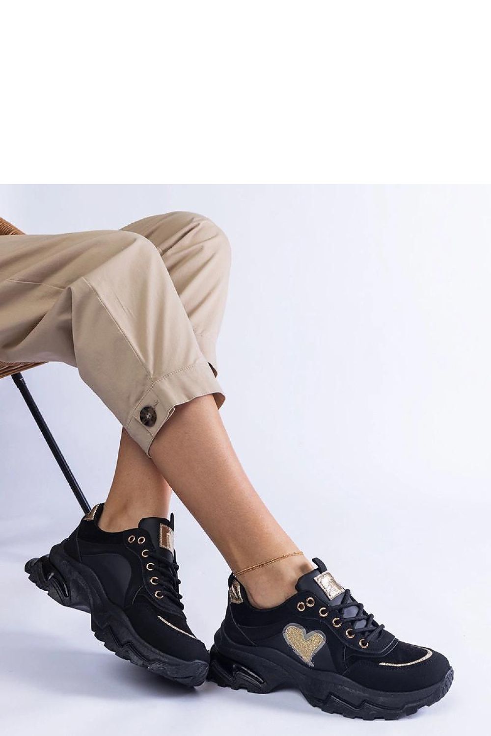 Baskets model 207136 Solea