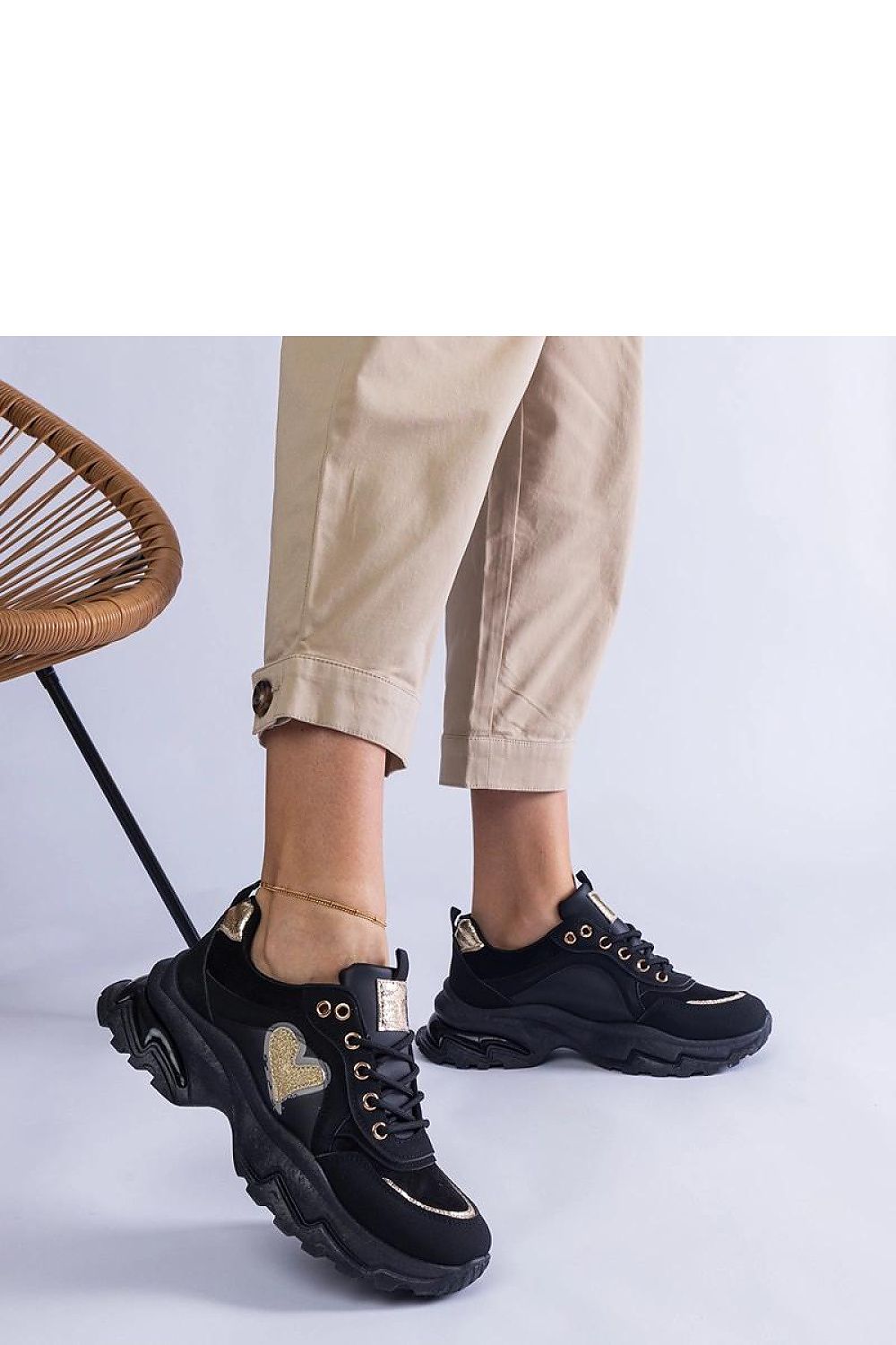 Baskets model 207136 Solea