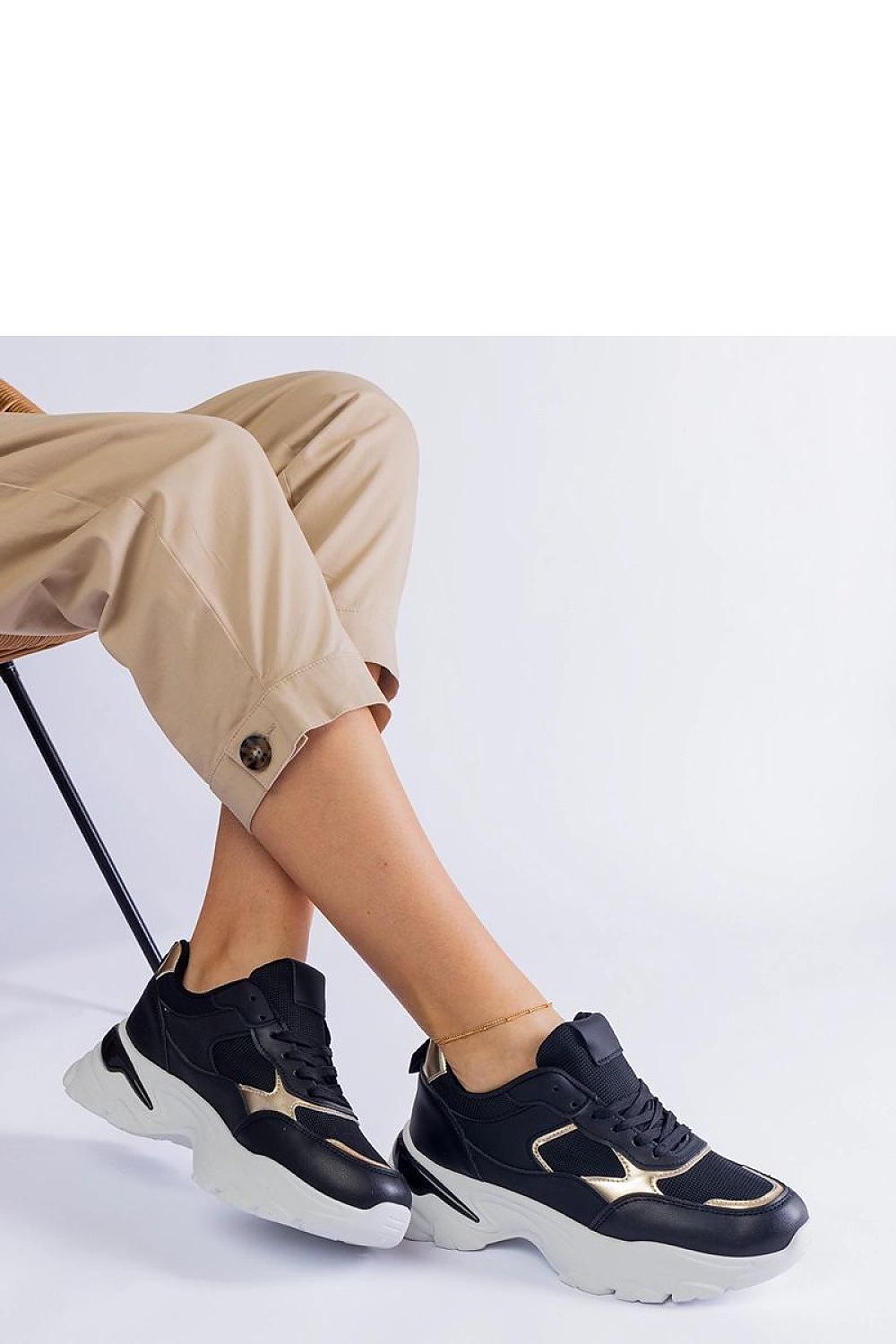 Baskets model 207140 Solea