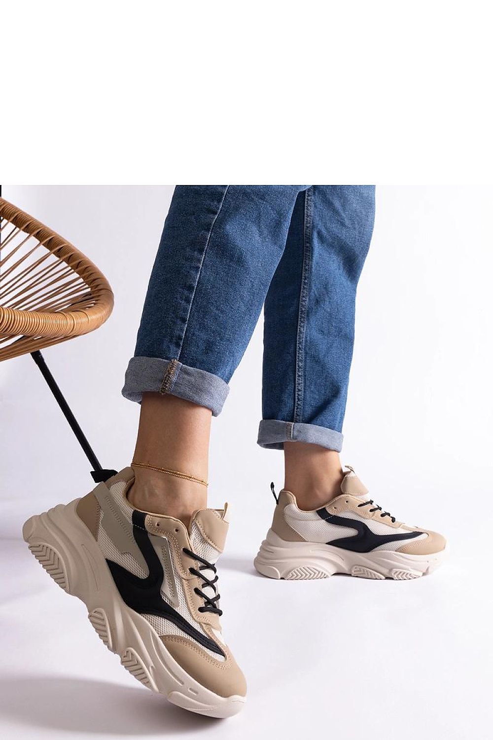 Baskets model 207145 Solea