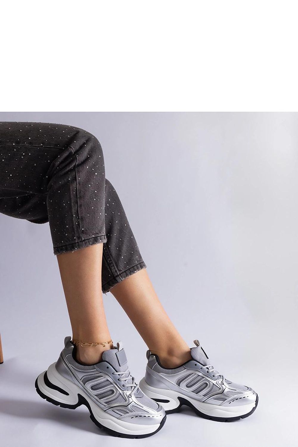 Baskets model 207146 Solea