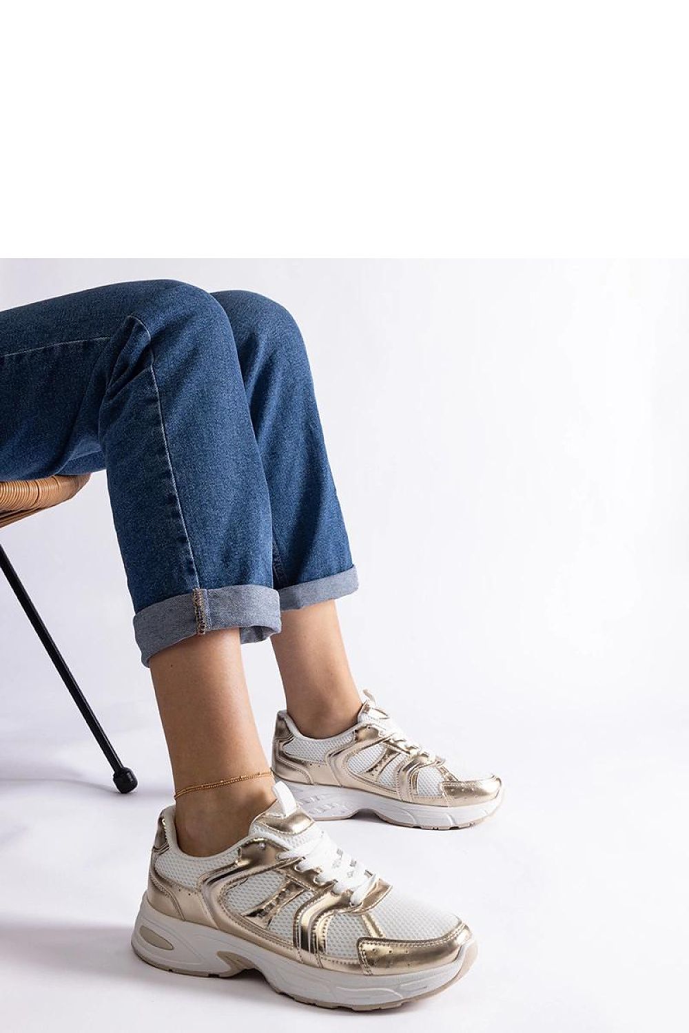 Baskets model 207148 Solea