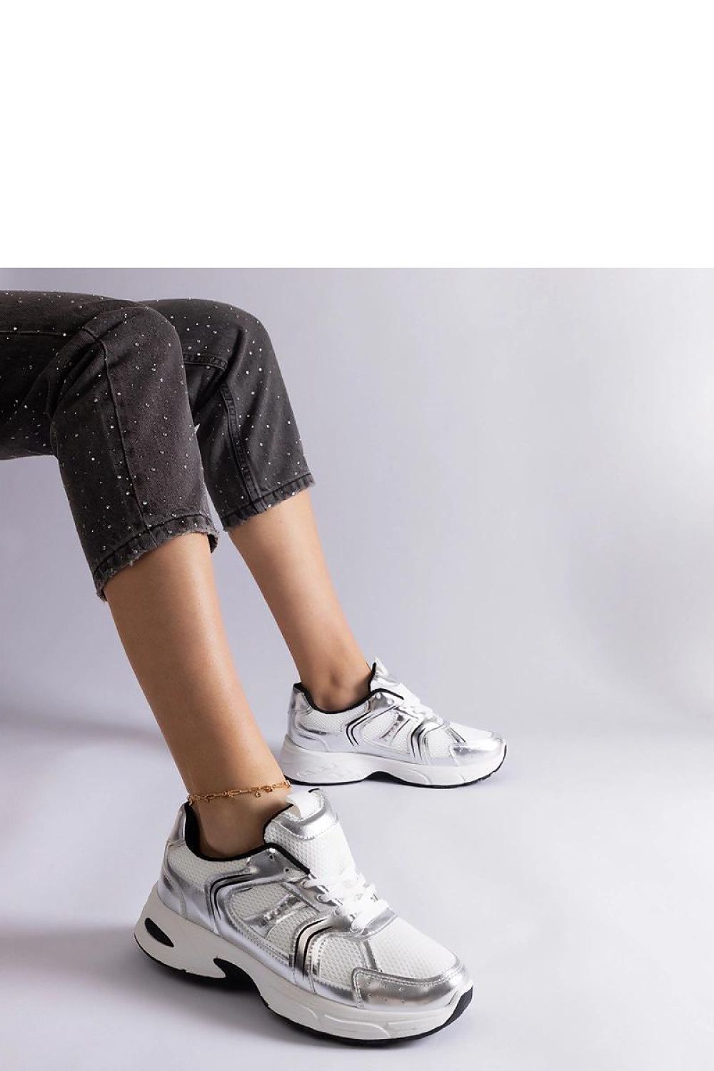 Baskets model 207149 Solea