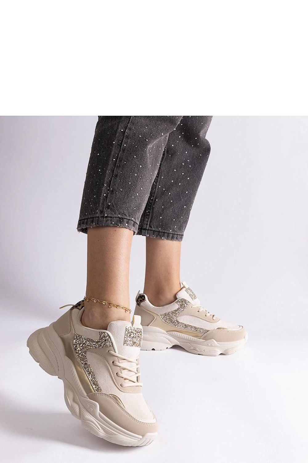 Baskets model 207152 Solea