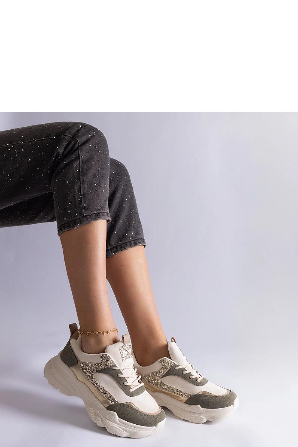 Baskets model 207154 Solea