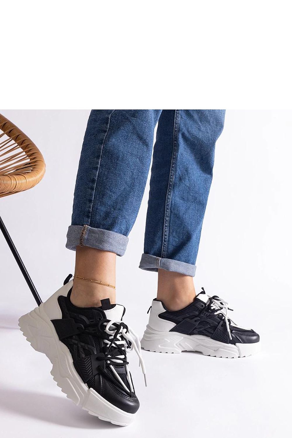 Baskets model 207156 Solea