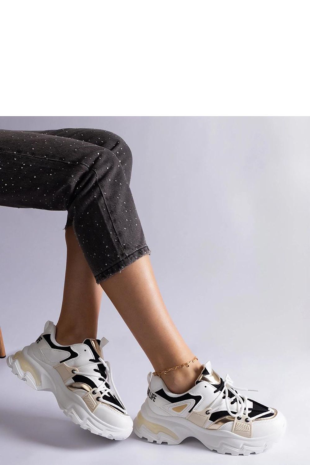 Baskets model 207157 Solea