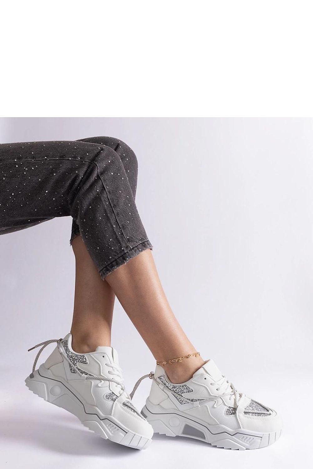 Baskets model 207165 Solea