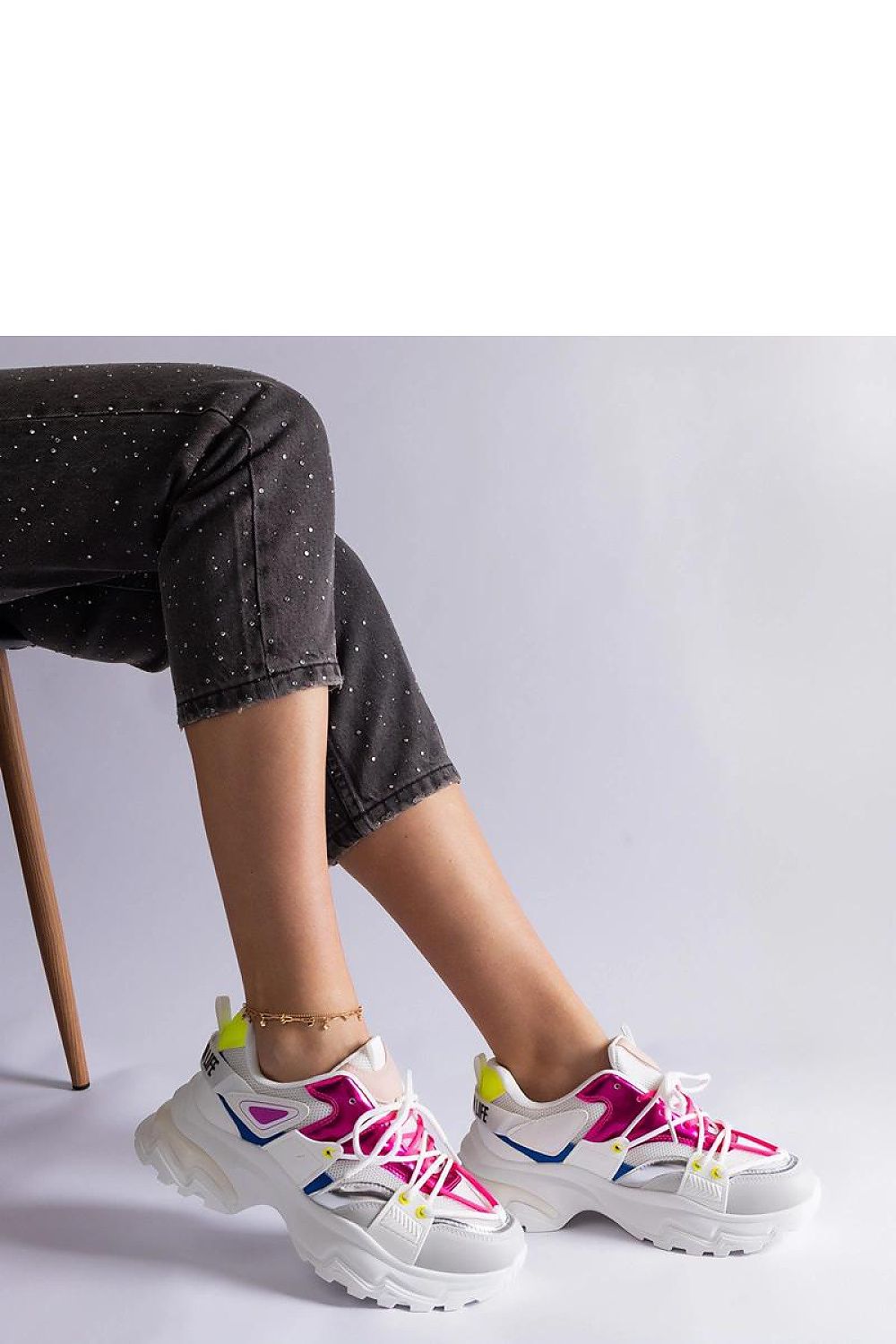 Baskets model 207167 Solea