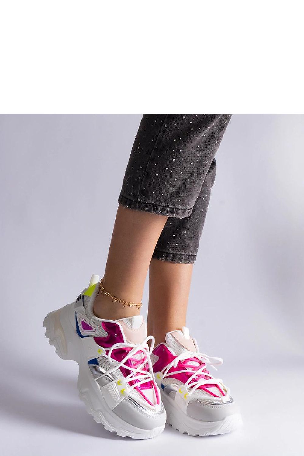 Baskets model 207167 Solea