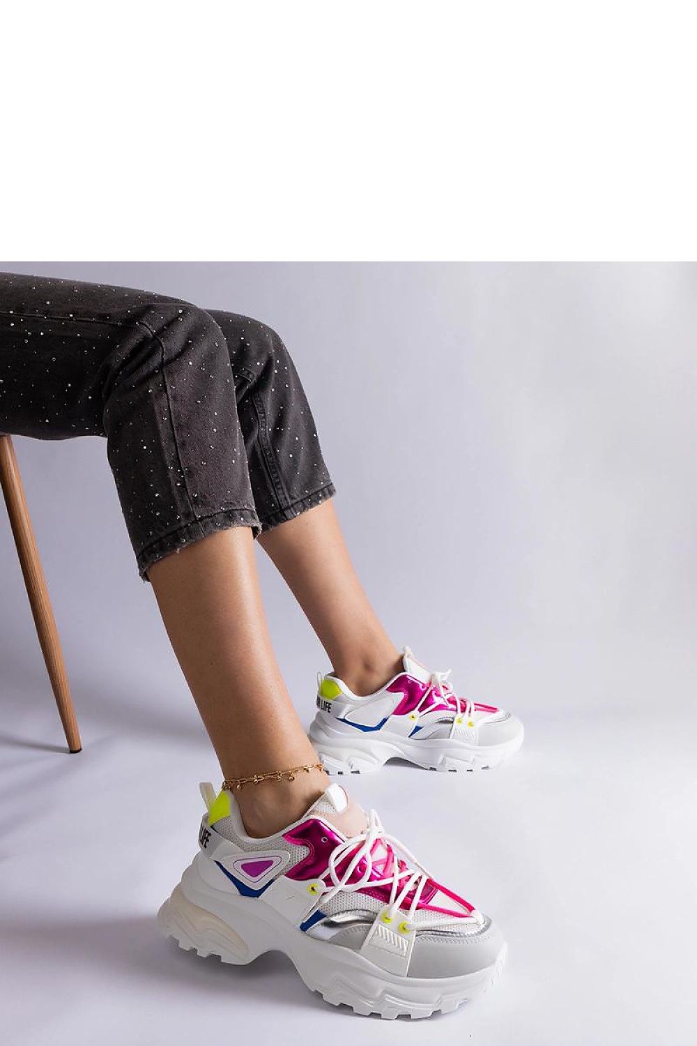 Baskets model 207167 Solea