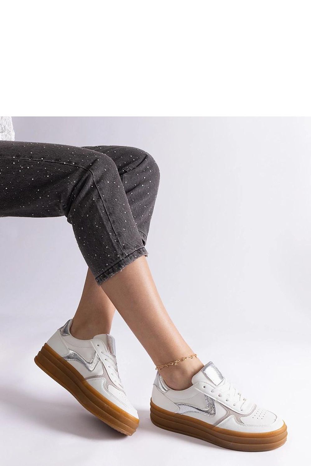 Baskets model 207183 Solea