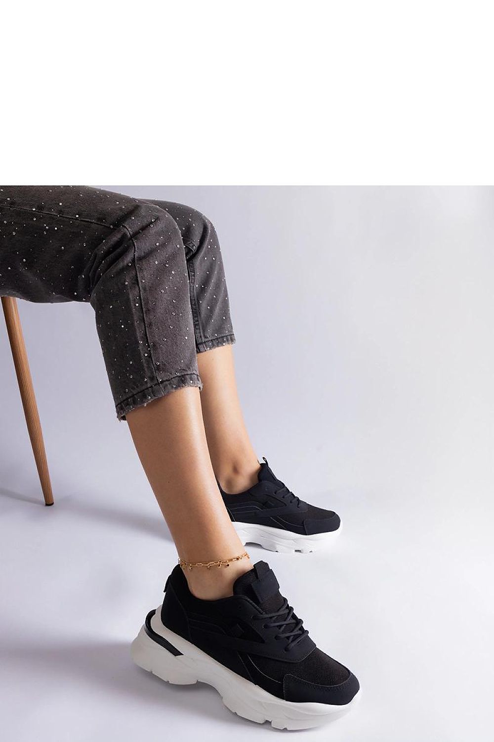 Baskets model 207184 Solea