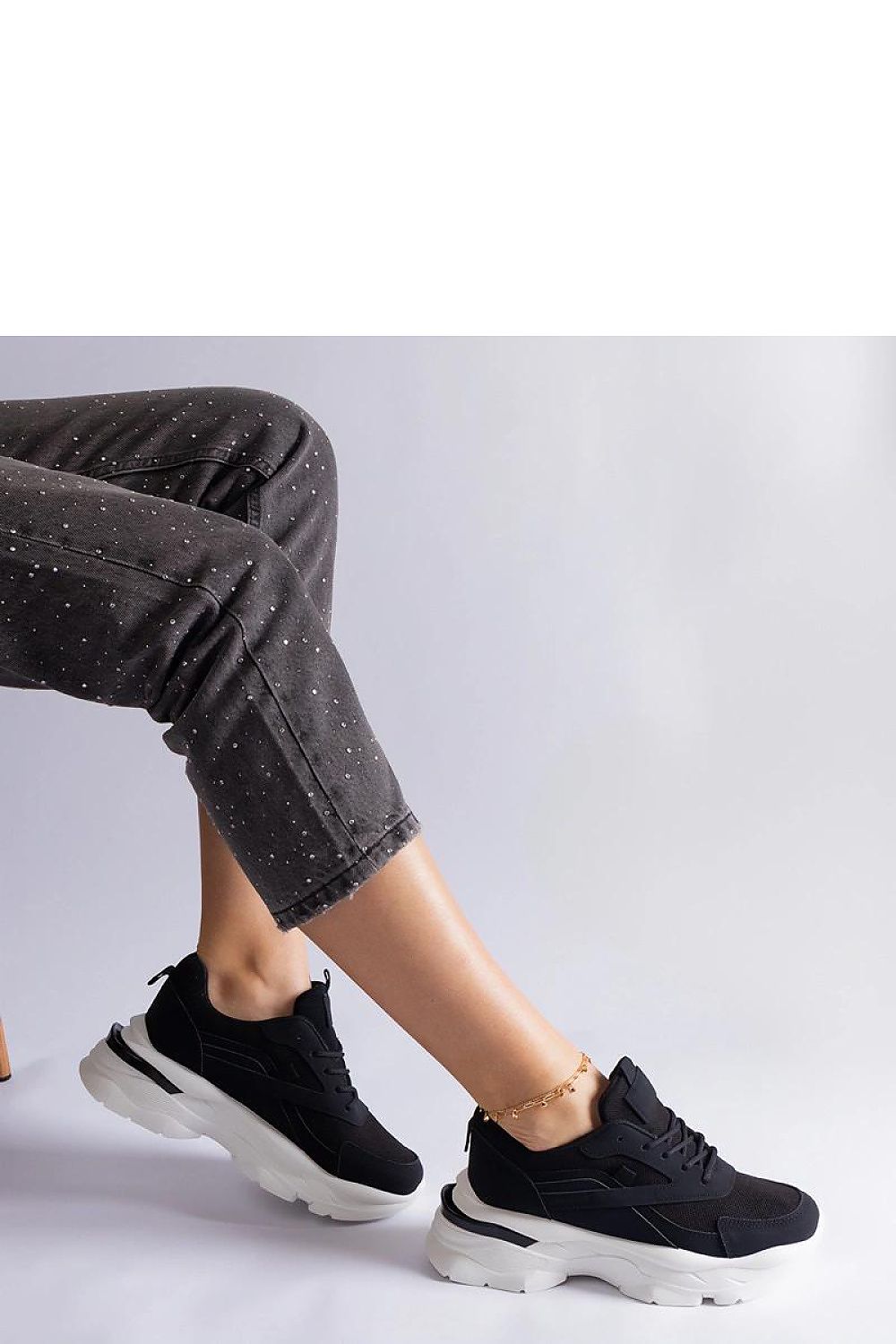 Baskets model 207184 Solea