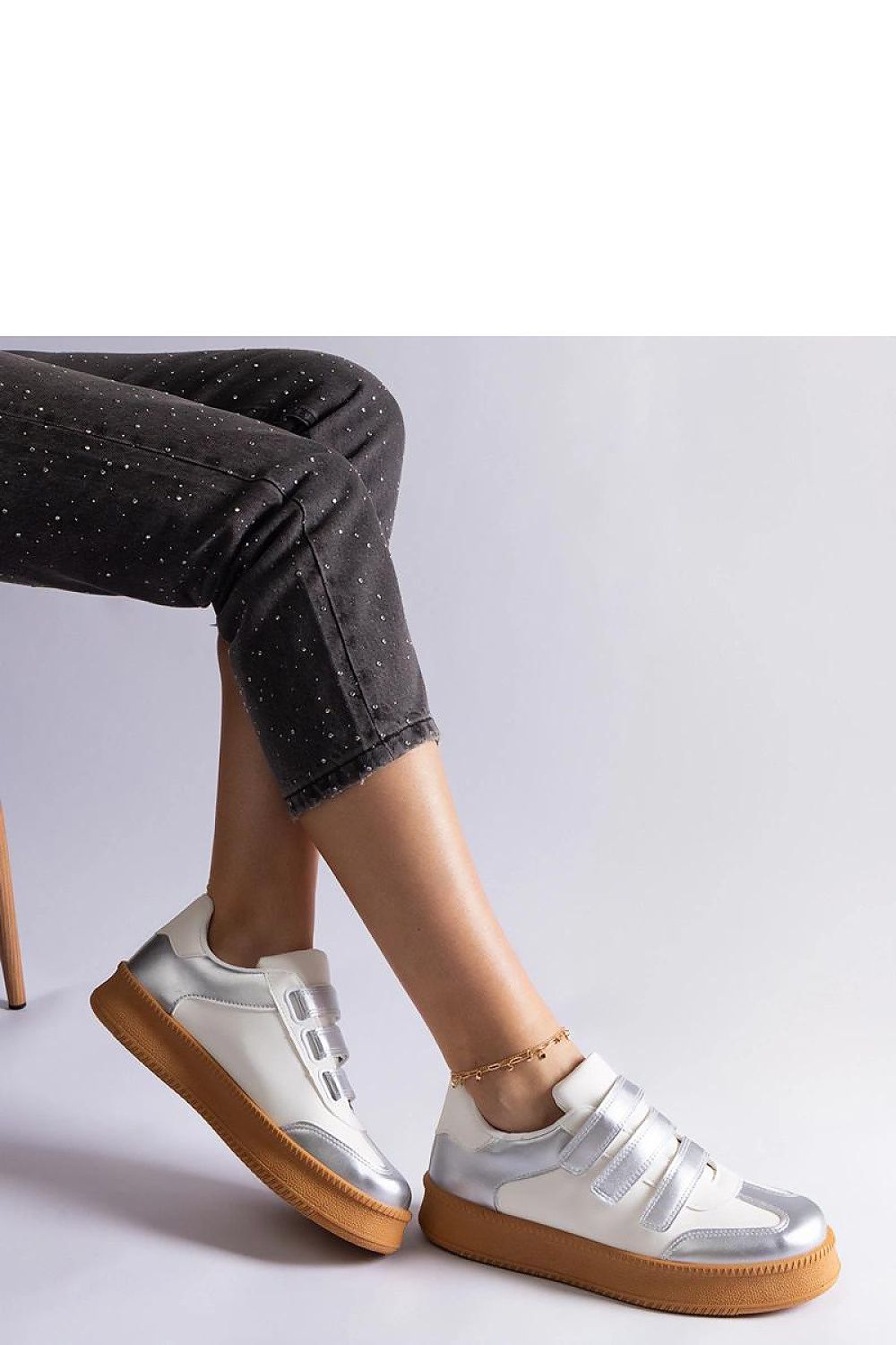 Baskets model 207187 Solea